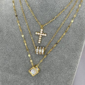 UB WILD PETTY CROSS NECKLESS